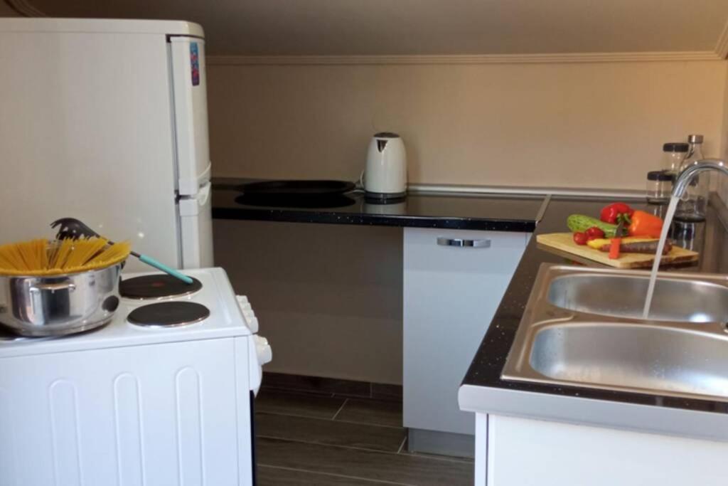 Néa Péramos Aretoysa Center Luxury Suites 2 מראה חיצוני תמונה