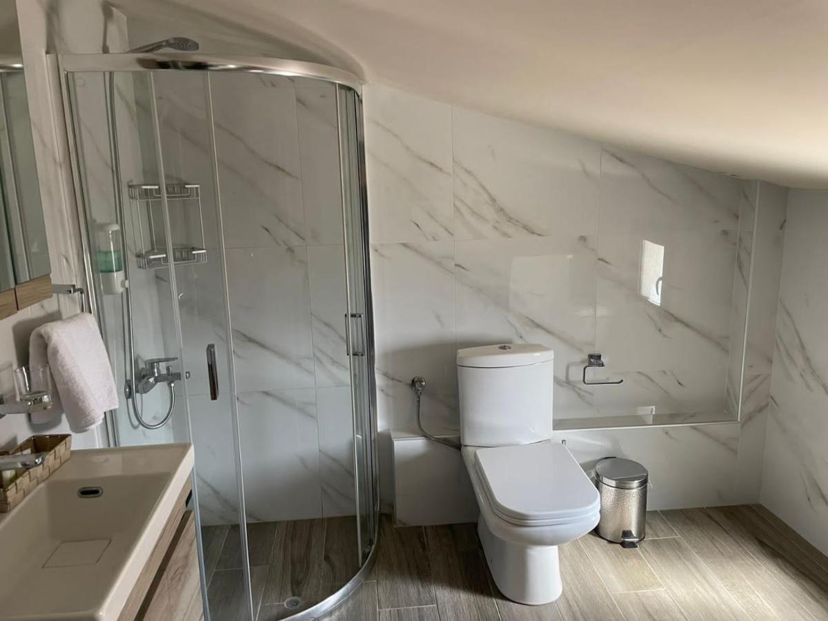 Néa Péramos Aretoysa Center Luxury Suites 2 מראה חיצוני תמונה