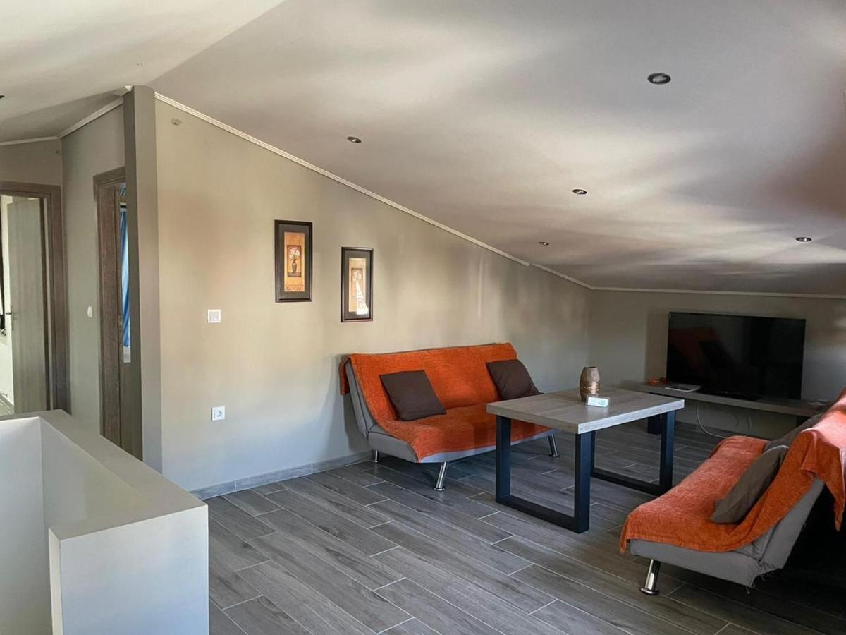 Néa Péramos Aretoysa Center Luxury Suites 2 מראה חיצוני תמונה